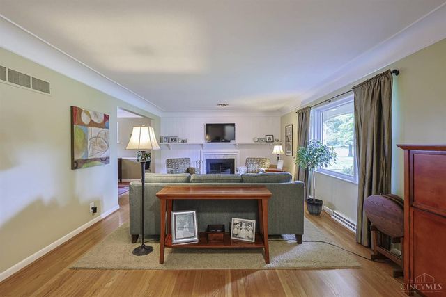 10631 Cinderella Drive, Montgomery, OH 45242