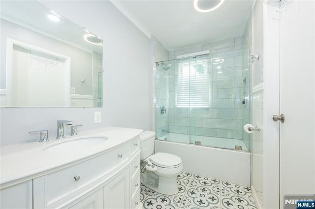 335 Elmira Trail, Hopatcong, NJ 07843