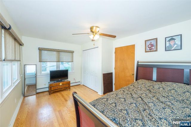 335 Elmira Trail, Hopatcong, NJ 07843