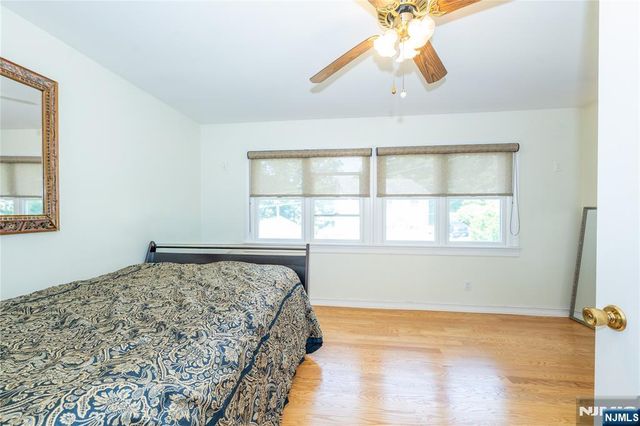 335 Elmira Trail, Hopatcong, NJ 07843