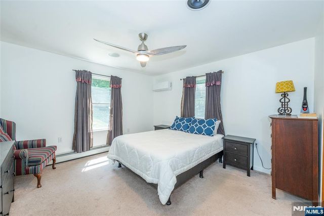 335 Elmira Trail, Hopatcong, NJ 07843