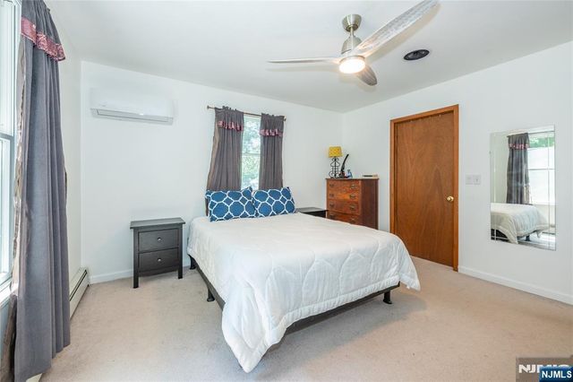 335 Elmira Trail, Hopatcong, NJ 07843