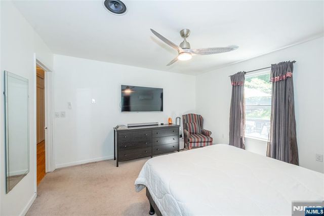335 Elmira Trail, Hopatcong, NJ 07843