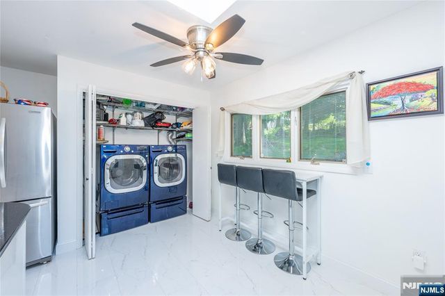 335 Elmira Trail, Hopatcong, NJ 07843