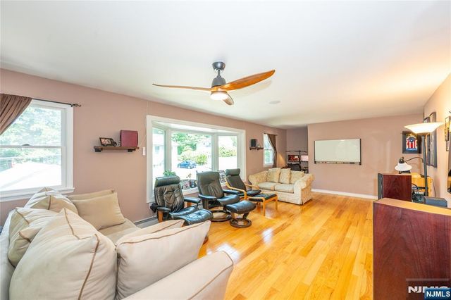 335 Elmira Trail, Hopatcong, NJ 07843