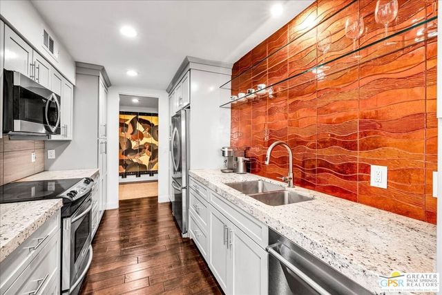 1660 S La Reina Way 1A, Palm Springs, CA 92264