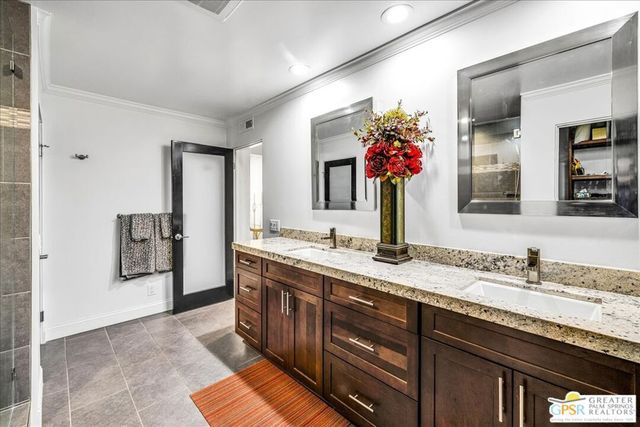 1660 S La Reina Way 1A, Palm Springs, CA 92264