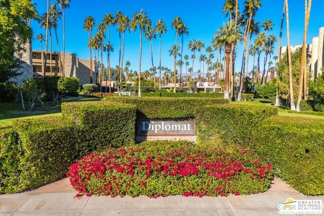 1660 S La Reina Way 1A, Palm Springs, CA 92264