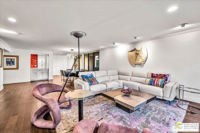 1660 S La Reina Way 1A, Palm Springs, CA 92264