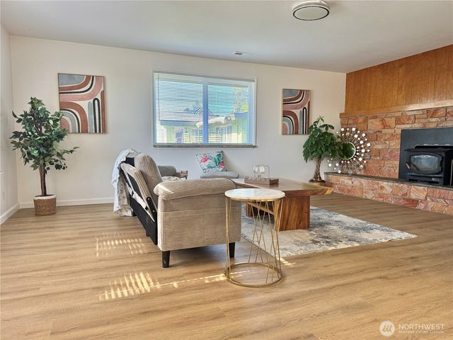 19431 107TH Avenue SE, Renton, WA 98055