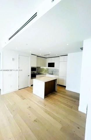 304 Ocean Dr 302, Miami Beach, FL 33139