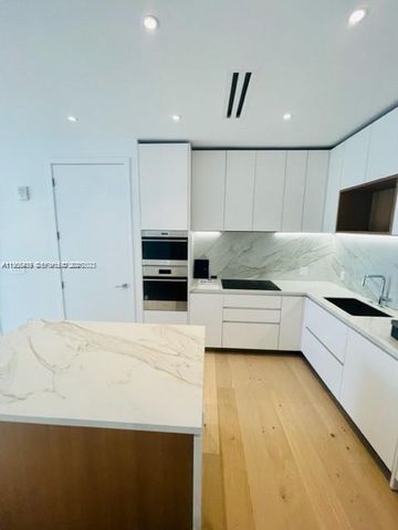 304 Ocean Dr 302, Miami Beach, FL 33139