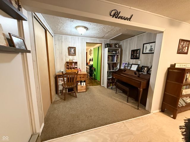 207 Locust Street, New Market, IN 47965