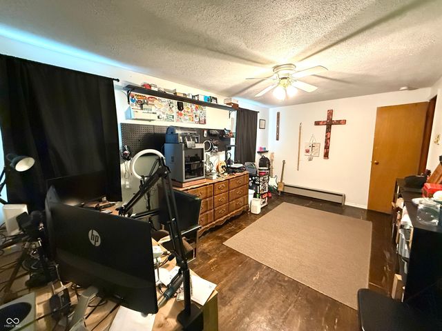 207 Locust Street, New Market, IN 47965