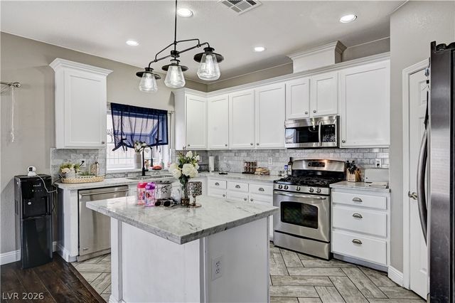 8782 Fountain Island Drive, Las Vegas, NV 89147