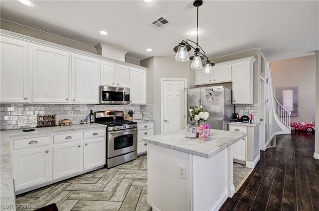 8782 Fountain Island Drive, Las Vegas, NV 89147