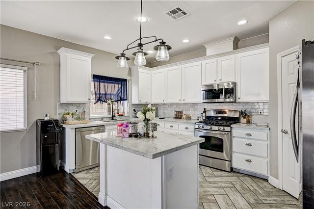 8782 Fountain Island Drive, Las Vegas, NV 89147