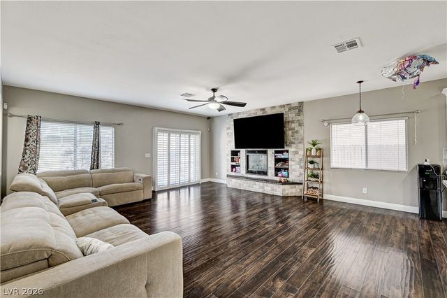 8782 Fountain Island Drive, Las Vegas, NV 89147