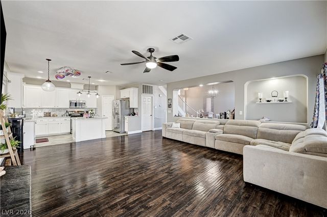 8782 Fountain Island Drive, Las Vegas, NV 89147