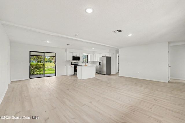 2868 Fountainhead Boulevard, Melbourne, FL 32935