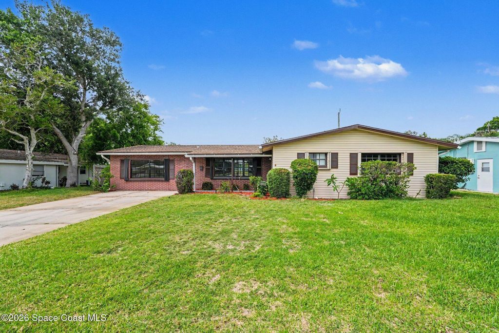 2868 Fountainhead Boulevard, Melbourne, FL 32935
