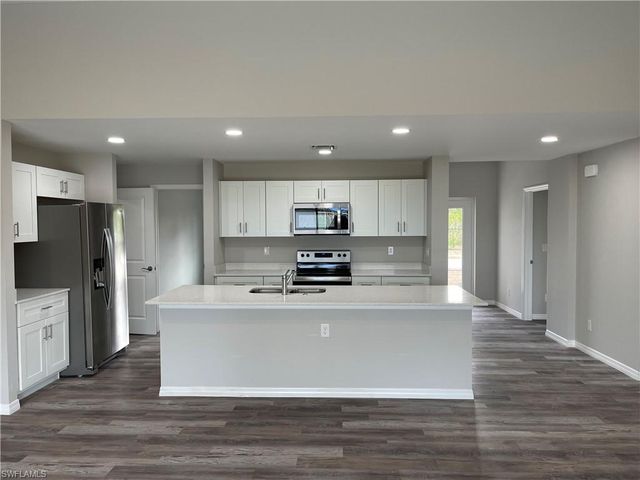 3222 Santa Barbara BLVD N, Cape Coral, FL 33993