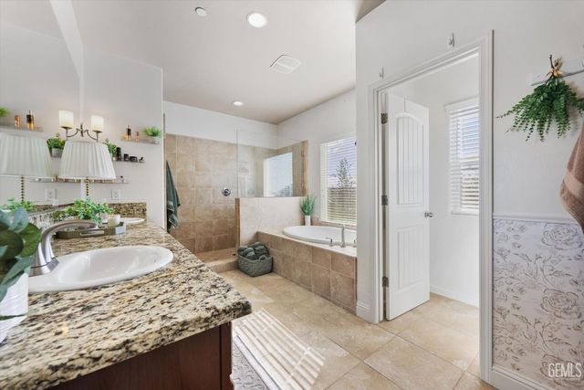 13603 Night Star Lane, Bakersfield, CA 93314
