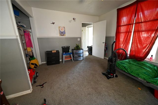 804 N Main Street, Nevada, MO 64772