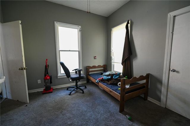 804 N Main Street, Nevada, MO 64772