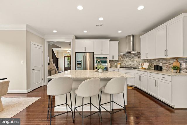 6203 CHAMPION OAK CT, Falls Church, VA 22044