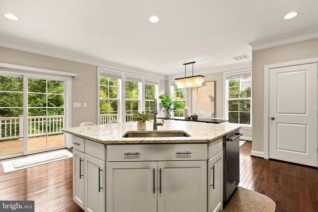 6203 CHAMPION OAK CT, Falls Church, VA 22044