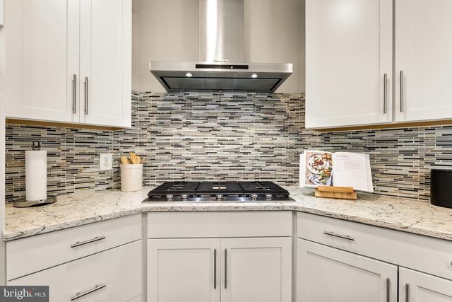 6203 CHAMPION OAK CT, Falls Church, VA 22044