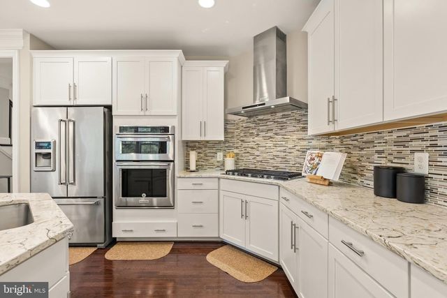 6203 CHAMPION OAK CT, Falls Church, VA 22044