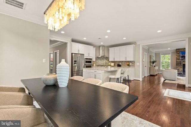 6203 CHAMPION OAK CT, Falls Church, VA 22044