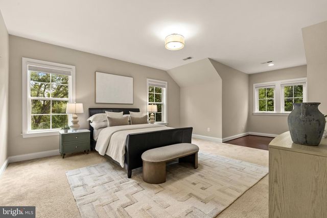 6203 CHAMPION OAK CT, Falls Church, VA 22044