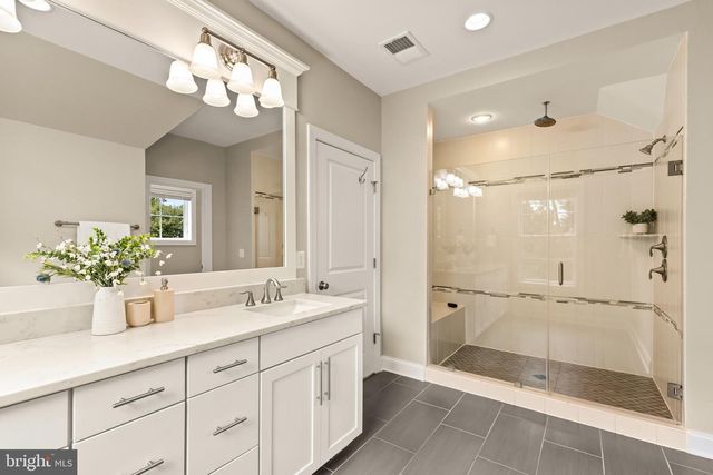 6203 CHAMPION OAK CT, Falls Church, VA 22044