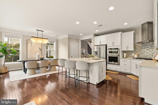 6203 CHAMPION OAK CT, Falls Church, VA 22044