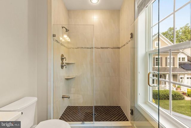 6203 CHAMPION OAK CT, Falls Church, VA 22044
