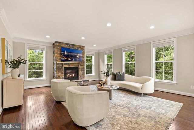 6203 CHAMPION OAK CT, Falls Church, VA 22044