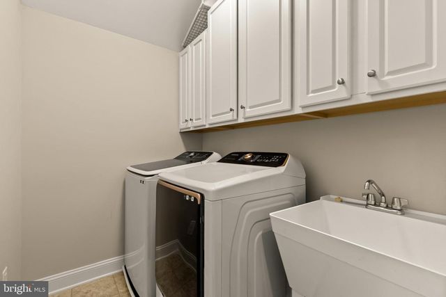 6203 CHAMPION OAK CT, Falls Church, VA 22044
