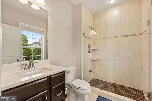 6203 CHAMPION OAK CT, Falls Church, VA 22044