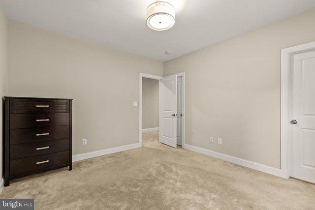 6203 CHAMPION OAK CT, Falls Church, VA 22044