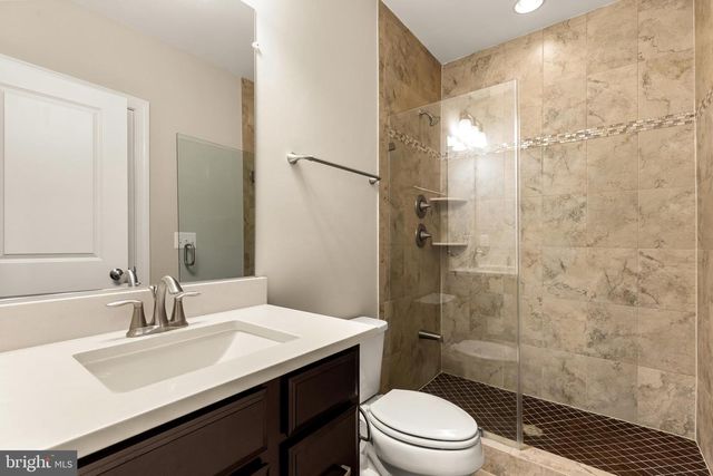 6203 CHAMPION OAK CT, Falls Church, VA 22044
