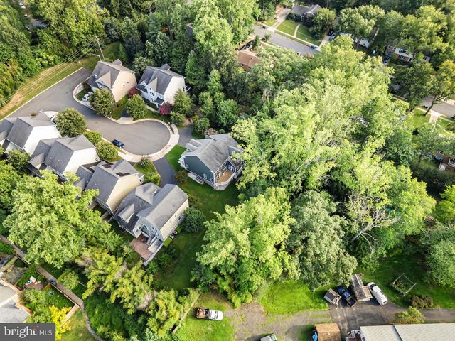 6203 CHAMPION OAK CT, Falls Church, VA 22044