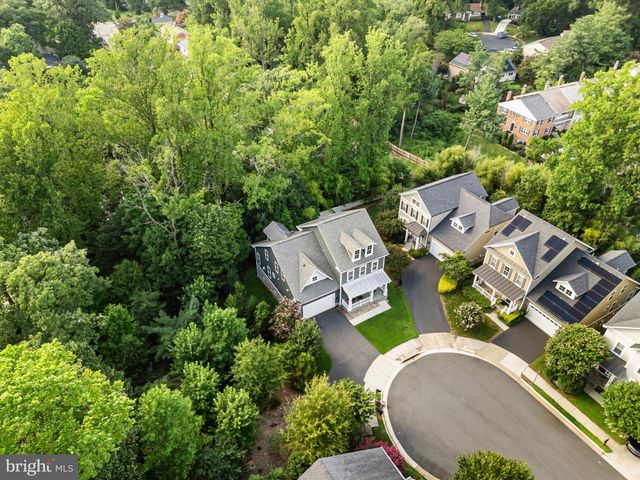 6203 CHAMPION OAK CT, Falls Church, VA 22044