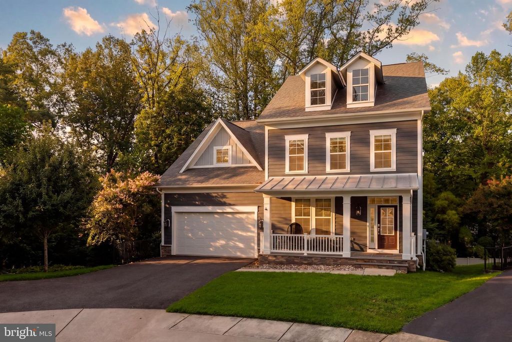 6203 CHAMPION OAK CT, Falls Church, VA 22044