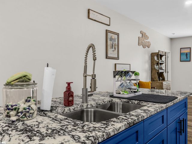 4249 Buffalo West Springs Highway, Jonesville, SC 29353