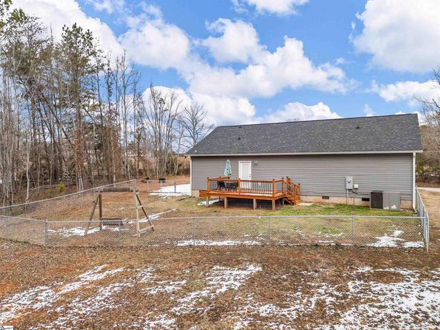 4249 Buffalo West Springs Highway, Jonesville, SC 29353