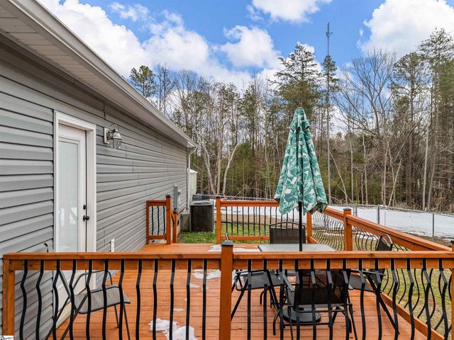 4249 Buffalo West Springs Highway, Jonesville, SC 29353