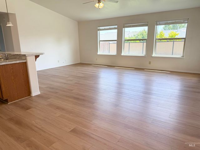 1135 Fiesta Way, Twin Falls, ID 83301